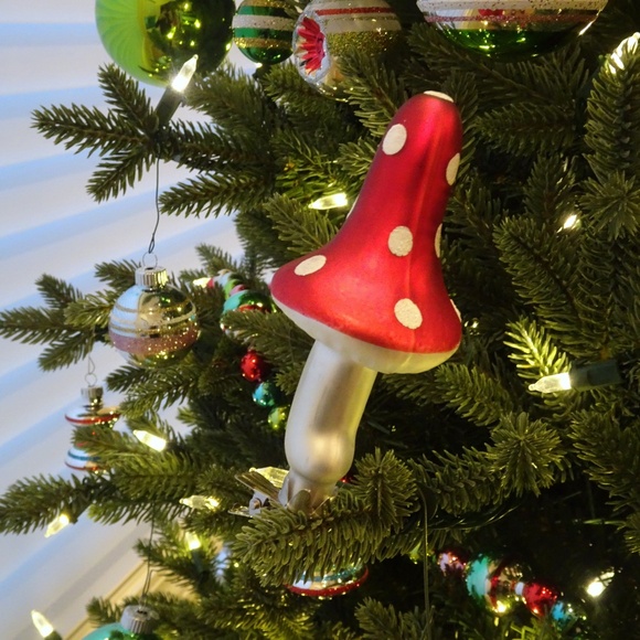 Glass Amanita Mushroom Christmas Ornament Clip On Style - European Forestcore - Picture 4 of 7